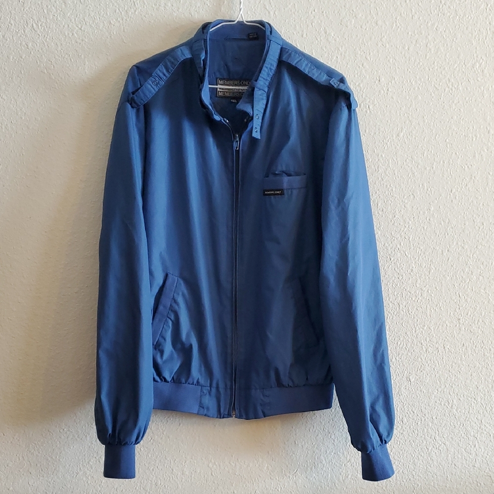 Men's Vintage Members Only Blue Full Zip Flight Jacket size 44L